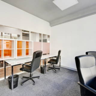 Bureau privé 19 m² 5 postes Coworking Rue de Richelieu Paris 75002 - photo 1